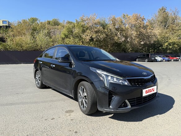 2020 Kia Rio IV Рестайлинг, чёрный, 1500000 рублей - вид 1