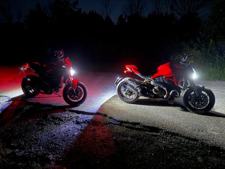 2015 Ducati Monster 1200, красный, 850000 рублей, вид 3