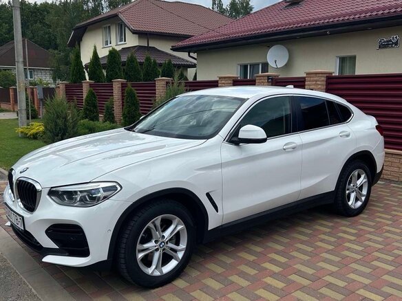 2018 BMW X4 20i II (G02), белый, 4100000 рублей