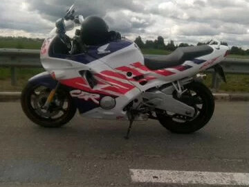 1993 Honda CBR 600F, белый, 230000 рублей, вид 1
