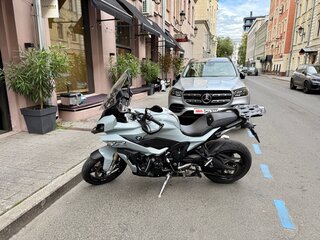 2021 BMW S 1000 XR, серебристый, 1950000 рублей, вид 2