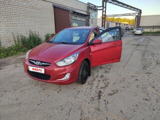 2011 Hyundai Solaris I, красный, 650000 рублей, вид 1