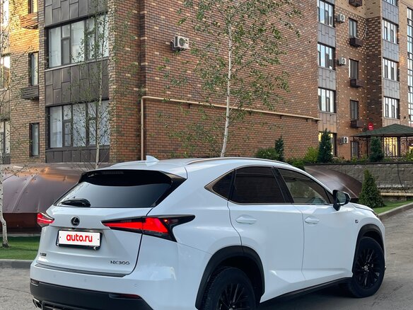 2021 Lexus NX 300 I Рестайлинг, белый, 2800000 рублей - вид 4