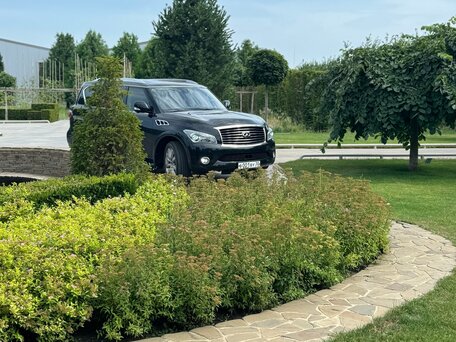 2011 Infiniti QX56 II, чёрный, 2600000 рублей, вид 3