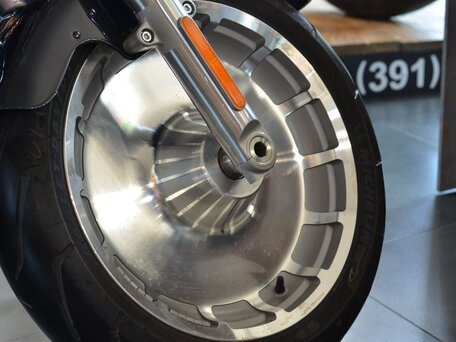 2019 Harley-Davidson Fat Boy, синий, 2550000 рублей, вид 4