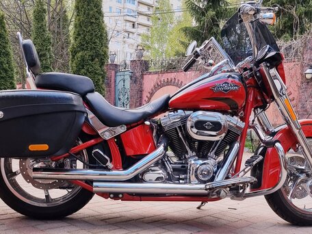 2011 Harley-Davidson CVO, красный, 2150000 рублей, вид 2