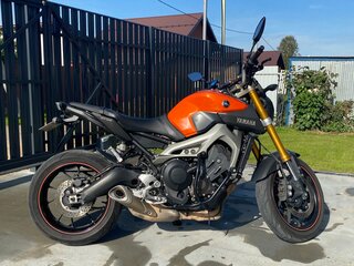 2014 Yamaha MT-09 (FZ-09), оранжевый, 700000 рублей, вид 3