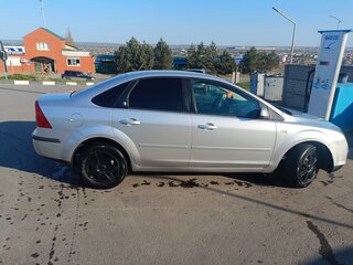 2005 Ford Focus II, серебристый, 550000 рублей, вид 4
