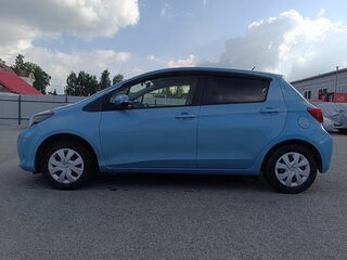 2015 Toyota Vitz III (XP130) Рестайлинг, синий, 1100000 рублей, вид 2