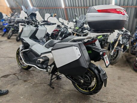 2021 Honda X-ADV, зелёный, 1590000 рублей, вид 4