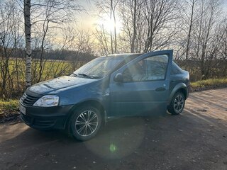2013 Renault Logan I Рестайлинг, синий, 460000 рублей, вид 1