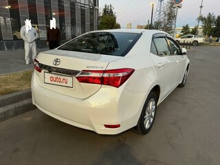 2013 Toyota Corolla XI (E160, E170, E180), белый, 1650000 рублей, вид 4