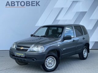 2017 Chevrolet Niva I Рестайлинг, серый, 795000 рублей, вид 1