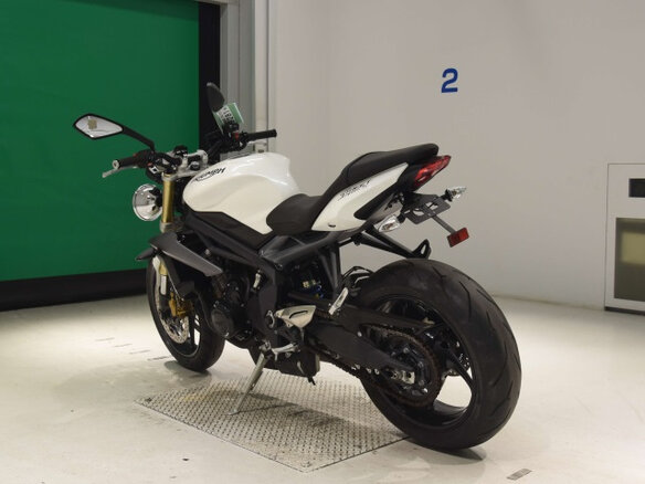 2016 Triumph Street Triple, белый, 710000 рублей - вид 5