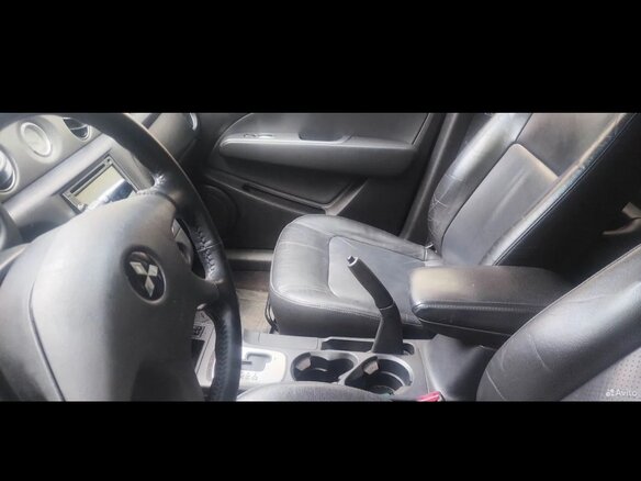 2002 Mitsubishi Outlander I, серый, 510000 рублей - вид 4