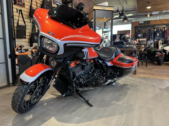 2024 Harley-Davidson CVO Street Glide, оранжевый, 4900000 рублей - вид 23