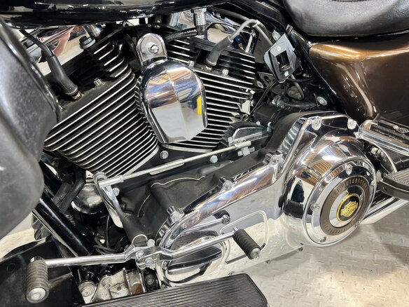 2013 Harley-Davidson Tri Glide, коричневый, 1599000 рублей - вид 23