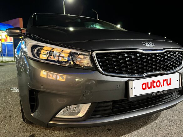 2017 Kia Cerato III Рестайлинг (Classic), серый, 1590000 рублей - вид 4