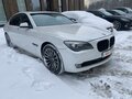 2009 BMW 7 серии 740i V (F01/F02/F04), белый, 1850000 рублей - вид 4