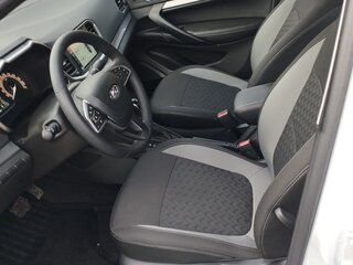 2024 Lada (ВАЗ) Vesta I Рестайлинг (NG), белый, 1320000 рублей, вид 5