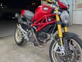 2010 Ducati Monster 1100, красный - вид 1