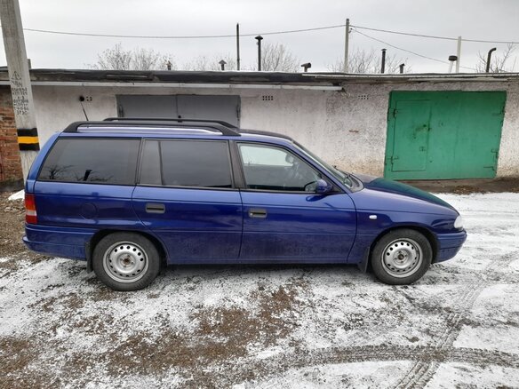 1995 Opel Astra F, синий, 250000 рублей - вид 1