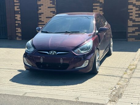 2011 Hyundai Solaris I, фиолетовый, 613000 рублей, вид 3