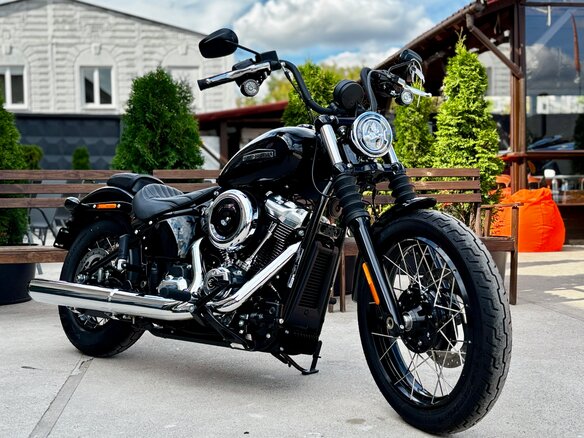 2025 Harley-Davidson Street Bob, чёрный, 2690000 рублей