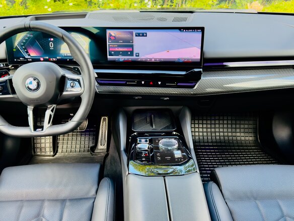 2024 BMW 5 серии 520d xDrive VIII (G60/G61/G68), синий, 7325000 рублей - вид 14