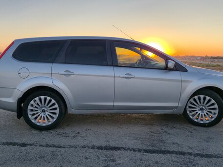 2008 Ford Focus II Рестайлинг, серебристый, 450000 рублей, вид 4