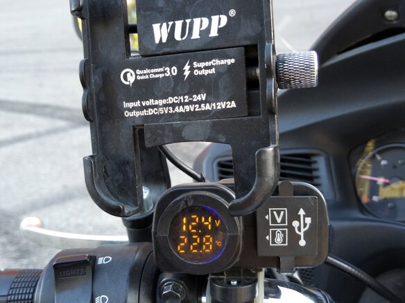 2011 Honda NT700V Deauville, серебристый, 570000 рублей - вид 1