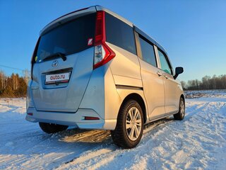 2021 Toyota Roomy I Рестайлинг, серебристый, 1250000 рублей, вид 3