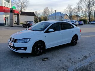2015 Volkswagen Polo V Рестайлинг, белый, 1450000 рублей, вид 3