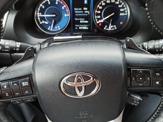 2021 Toyota Fortuner II Рестайлинг, чёрный, 4200000 рублей, вид 4
