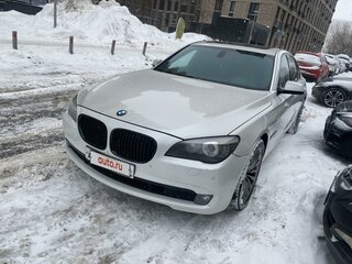 2009 BMW 7 серии 740i V (F01/F02/F04), белый, 1850000 рублей, вид 3