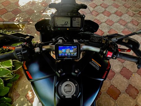 2020 Yamaha MT-09 Tracer (FJ-09), пурпурный, 1450000 рублей, вид 3