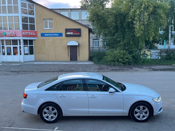 2013 Audi A6 IV (C7), белый, 1850000 рублей - вид 2