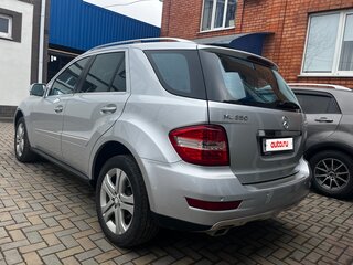 2008 Mercedes-Benz M-Класс 350 II (W164) Рестайлинг, серебристый, 1550000 рублей, вид 5