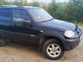 2014 Chevrolet Niva I Рестайлинг, чёрный, 490000 рублей, вид 3