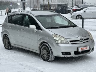 2006 Toyota Corolla Verso I Рестайлинг, серебристый, 700000 рублей, вид 3