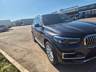 2022 BMW X5 45e IV (G05/G18), серый, 7499999 рублей, вид 2