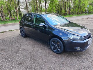 2009 Volkswagen Golf VI, чёрный, 530000 рублей, вид 2