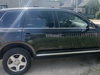 2006 Volkswagen Touareg I, чёрный, 840000 рублей, вид 5