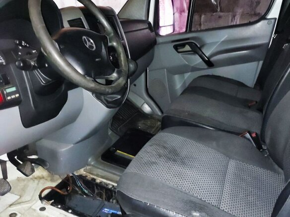 2010 Mercedes-Benz Sprinter, белый, 2700000 рублей - вид 5