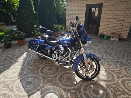2015 Harley-Davidson Street Glide, синий, 1400000 рублей, вид 3