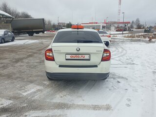 2016 Skoda Rapid I, белый, 720000 рублей, вид 4