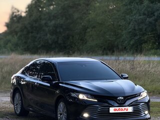 2019 Toyota Camry VIII (XV70), чёрный, 2800000 рублей, вид 3