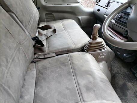 2001 Mazda Titan, белый, 1499000 рублей, вид 2