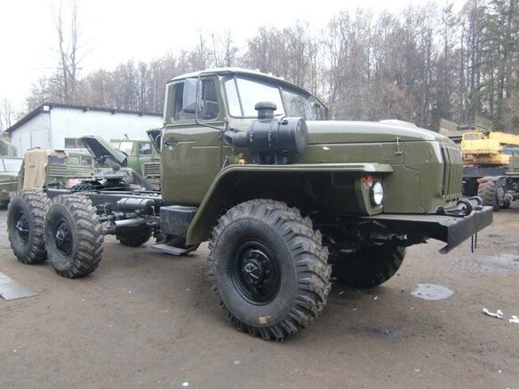 1990 Урал 4320, зелёный, 1200000 рублей