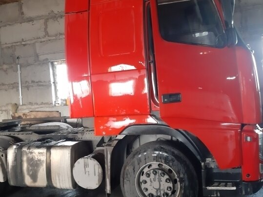 2008 Volvo FH, красный, 4600000 рублей - вид 6
